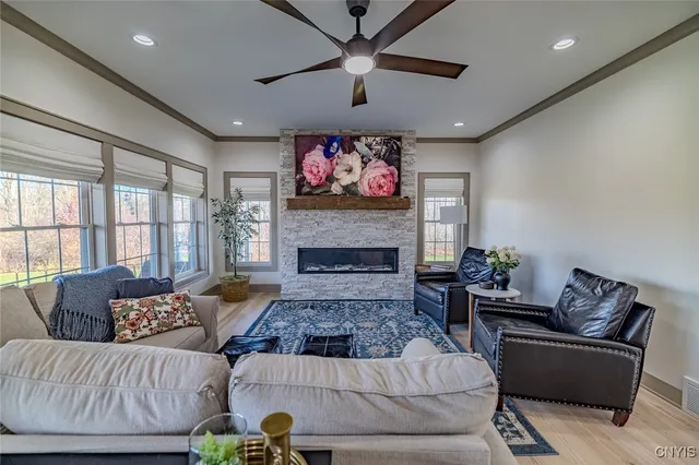 $899,000 | 7279 Highway 31, Cicero, NY 13039