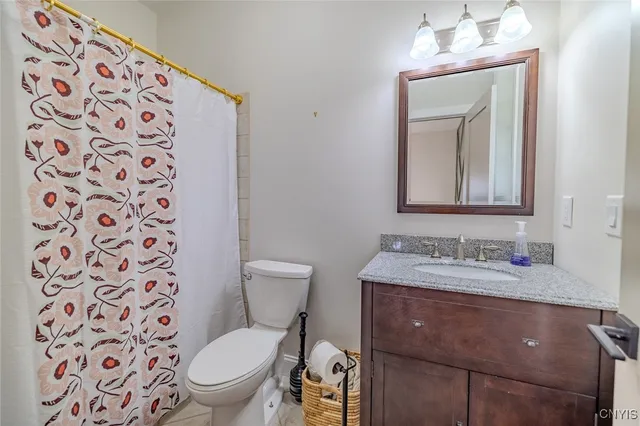 $899,000 | 7279 Highway 31, Cicero, NY 13039