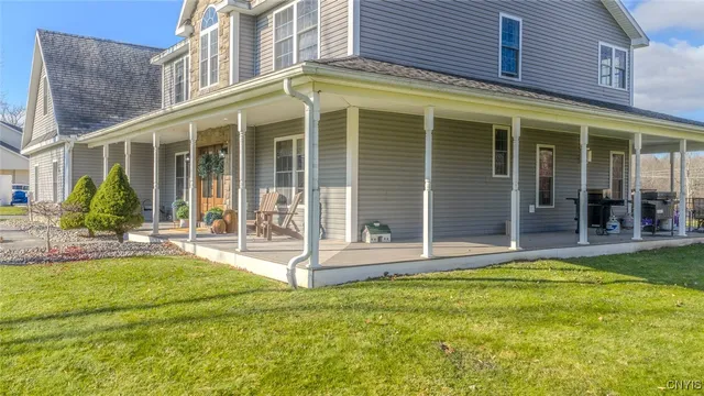 $899,000 | 7279 Highway 31, Cicero, NY 13039