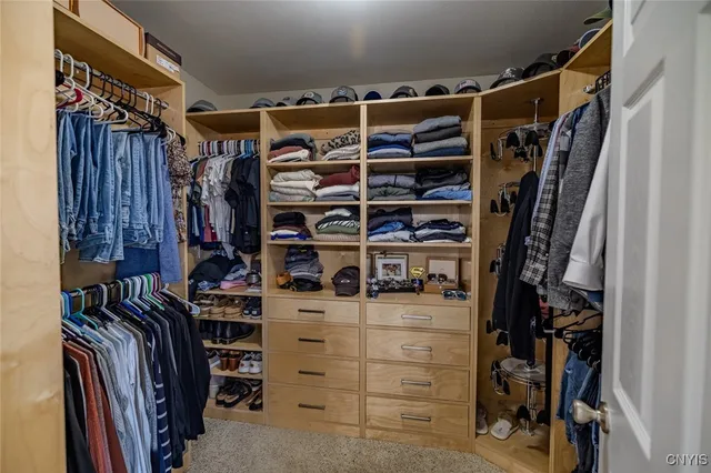 $899,000 | 7279 Highway 31, Cicero, NY 13039