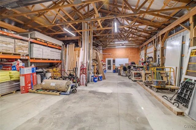 $899,000 | 7279 Highway 31, Cicero, NY 13039