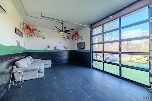 $899,000 | 7279 Highway 31, Cicero, NY 13039