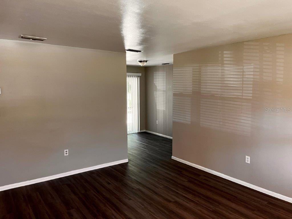 1412 Sunridge Road Orlando, FL 32808 - Photo 4 of 12 Gallery Image 4