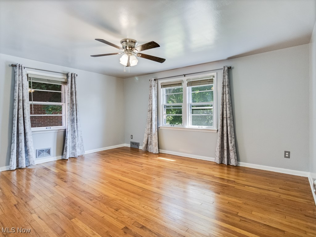 2348 Saybrook Road Cleveland, OH 44118 - Photo 32 of 37