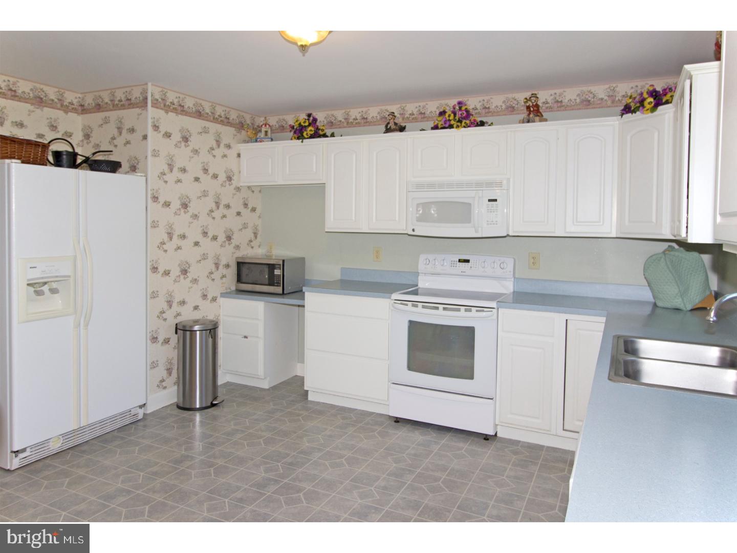 3051 Thompson Road Telford, PA 18969 - Photo 12 of 25 Kitchen
