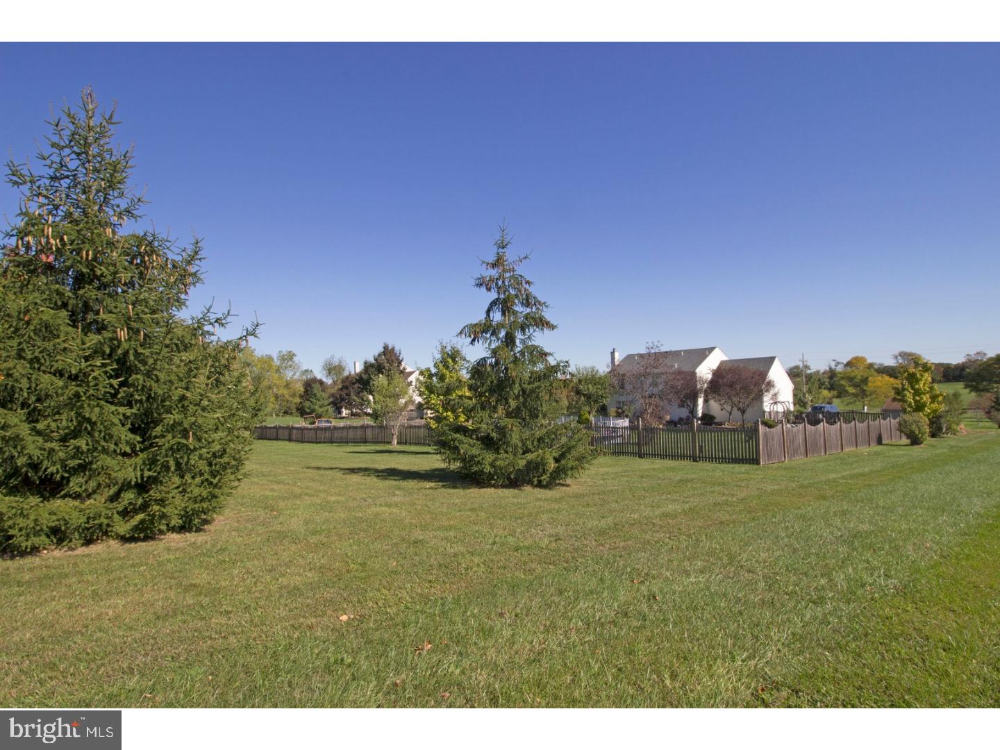 3051 Thompson Road Telford, PA 18969 - Photo 5 of 25 Back Yard