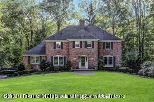 37 Huntley Road Holmdel, NJ 07733 - Photo 1 of 1 .