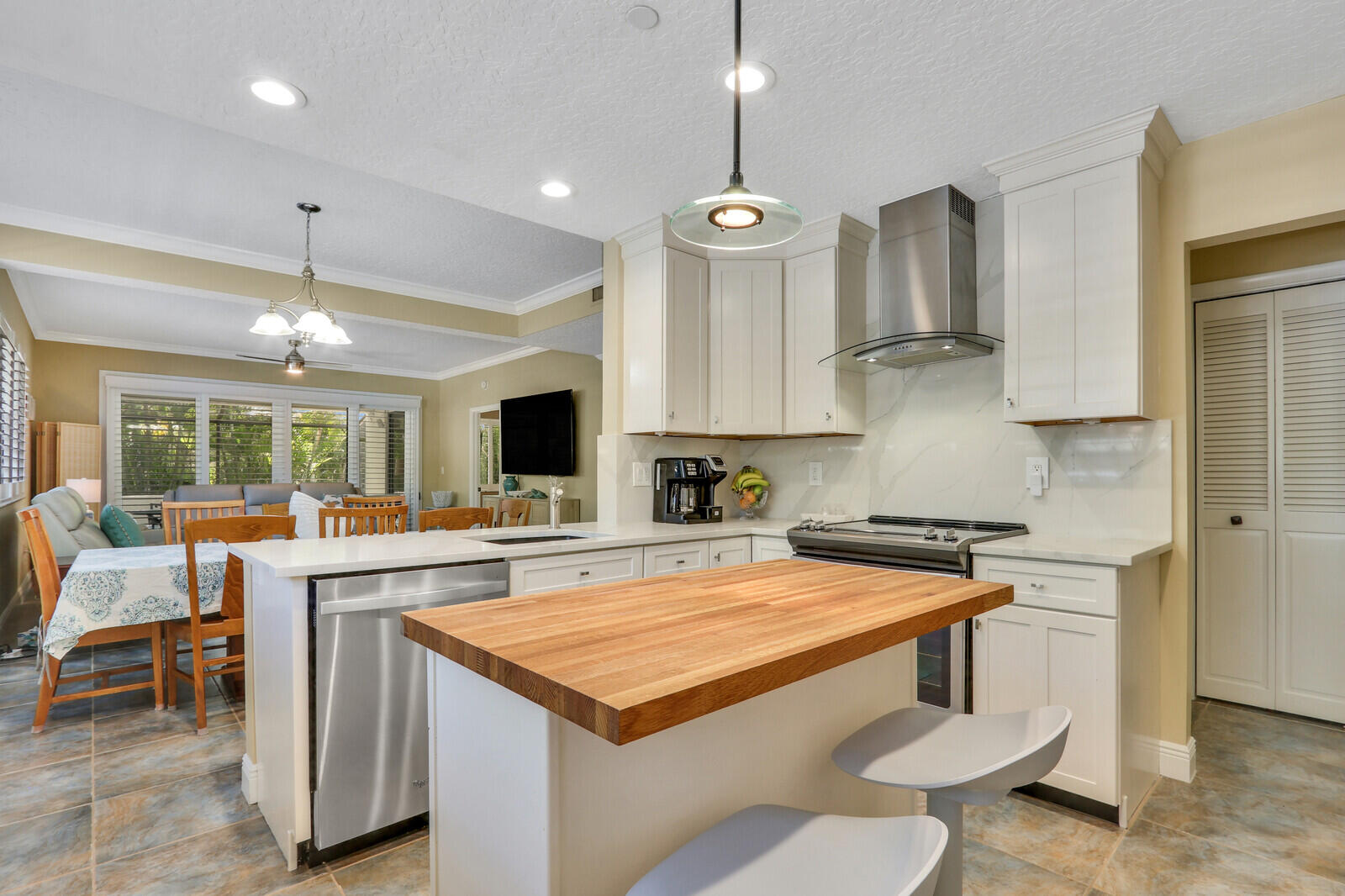 911 Oak Harbour Drive Juno Beach, FL 33408 - Photo 14 of 50 Kitchen