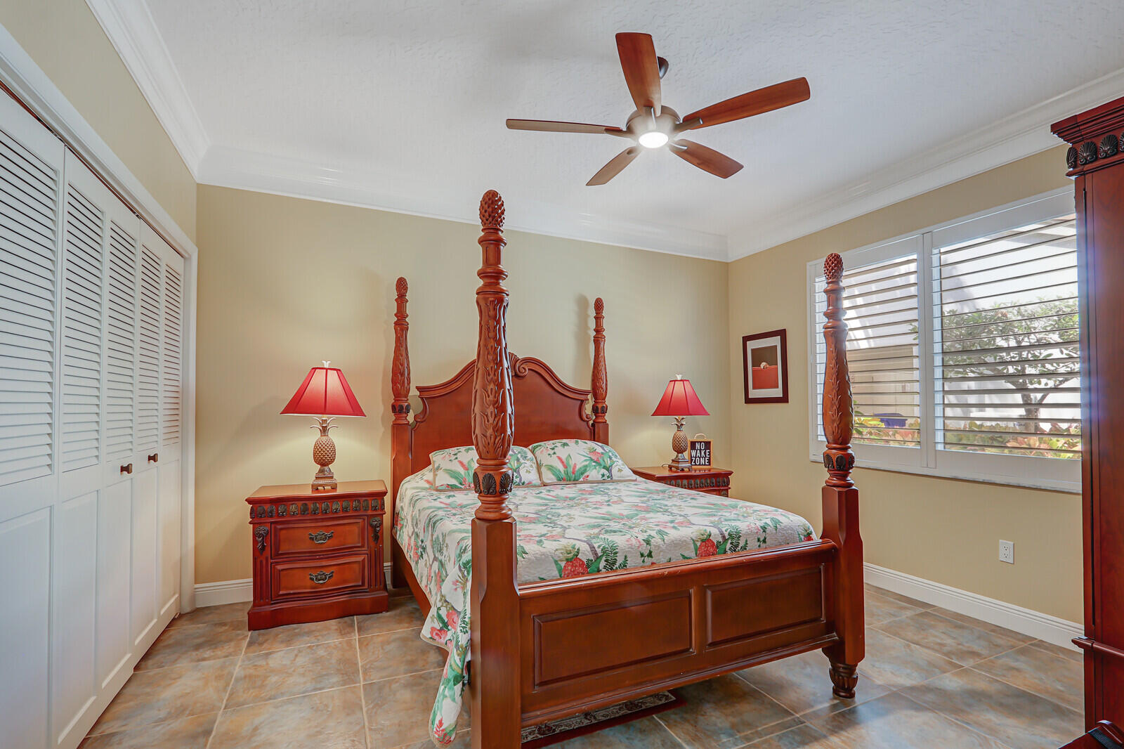 911 Oak Harbour Drive Juno Beach, FL 33408 - Photo 21 of 50 Guest Bedroom