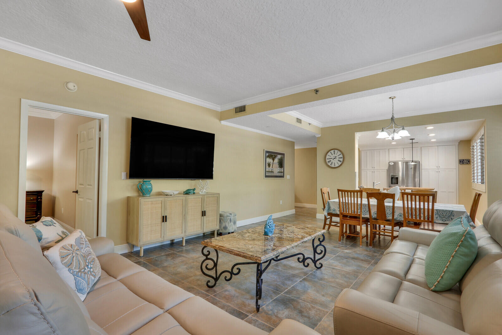 911 Oak Harbour Drive Juno Beach, FL 33408 - Photo 9 of 50 Living