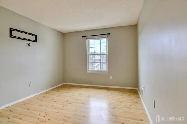 $2,150 | 20 Pembrook Avenue, North Brunswick, NJ 08902