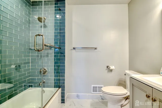 $2,150 | 20 Pembrook Avenue, North Brunswick, NJ 08902