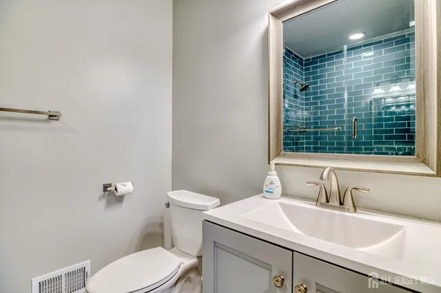 $2,150 | 20 Pembrook Avenue, North Brunswick, NJ 08902