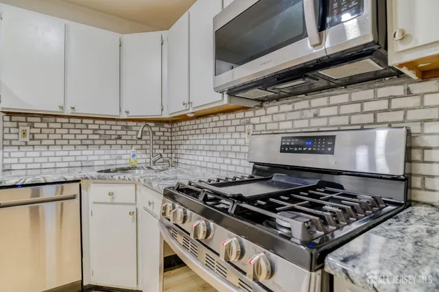 $2,150 | 20 Pembrook Avenue, North Brunswick, NJ 08902