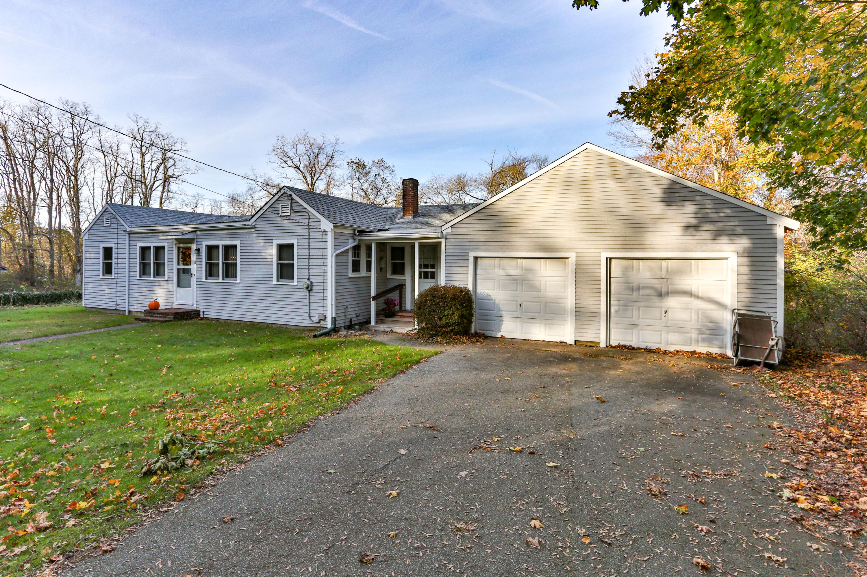 11 Tupper Road Sandwich, MA 02563 - Photo 3 of 16 11Tup-2