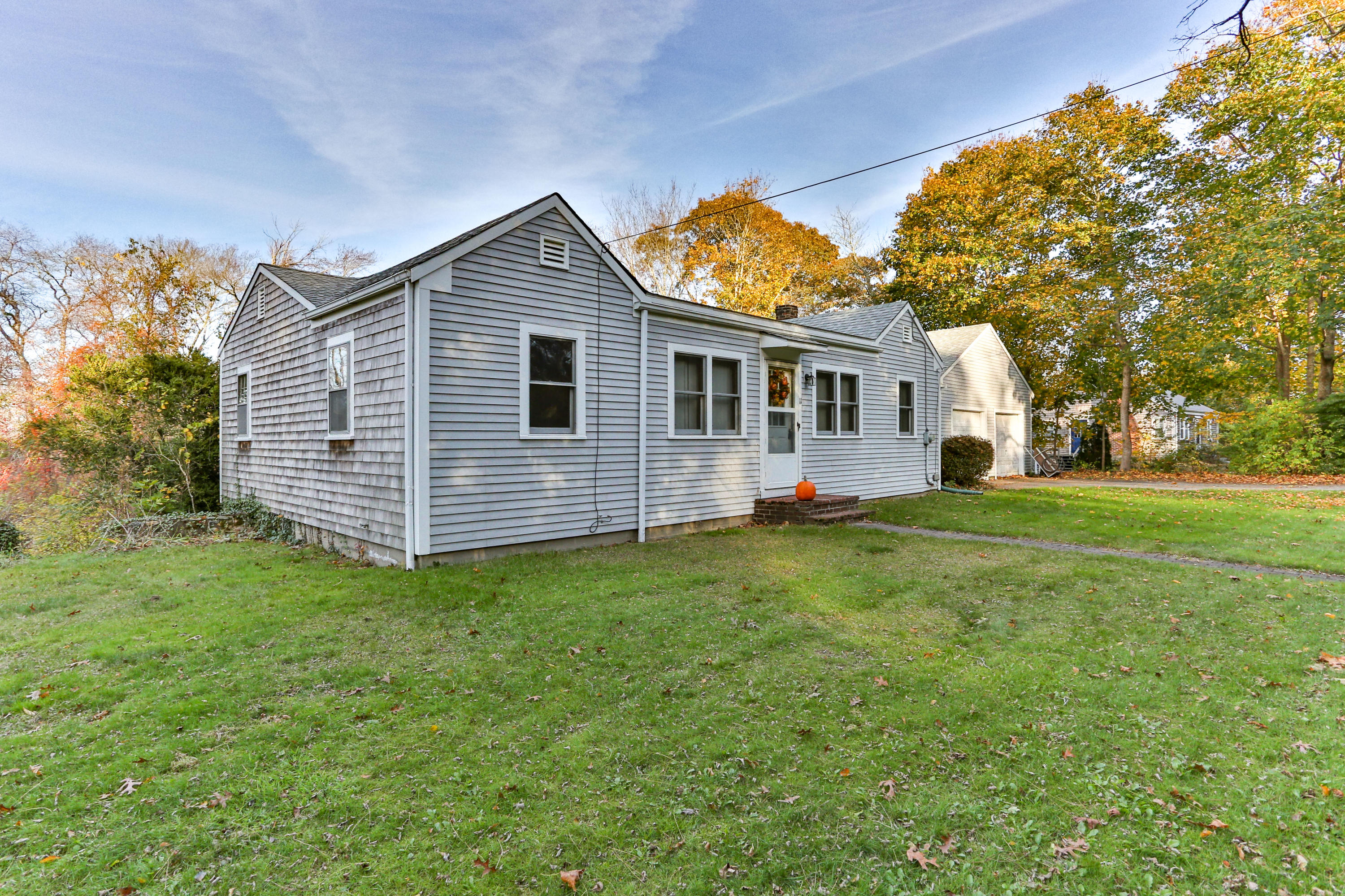 11 Tupper Road Sandwich, MA 02563 - Photo 4 of 16 11Tup-3