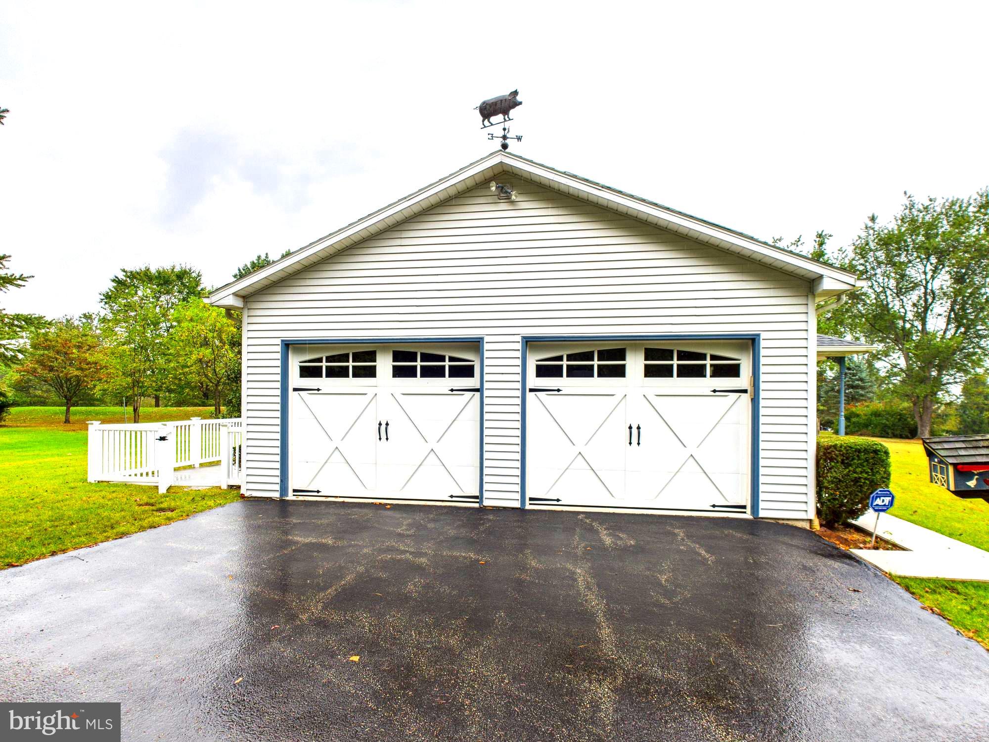 1568 Table Rock Road Gettysburg, PA 17325 - Photo 6 of 32 Side Entrance into Attached 2 Car Garage