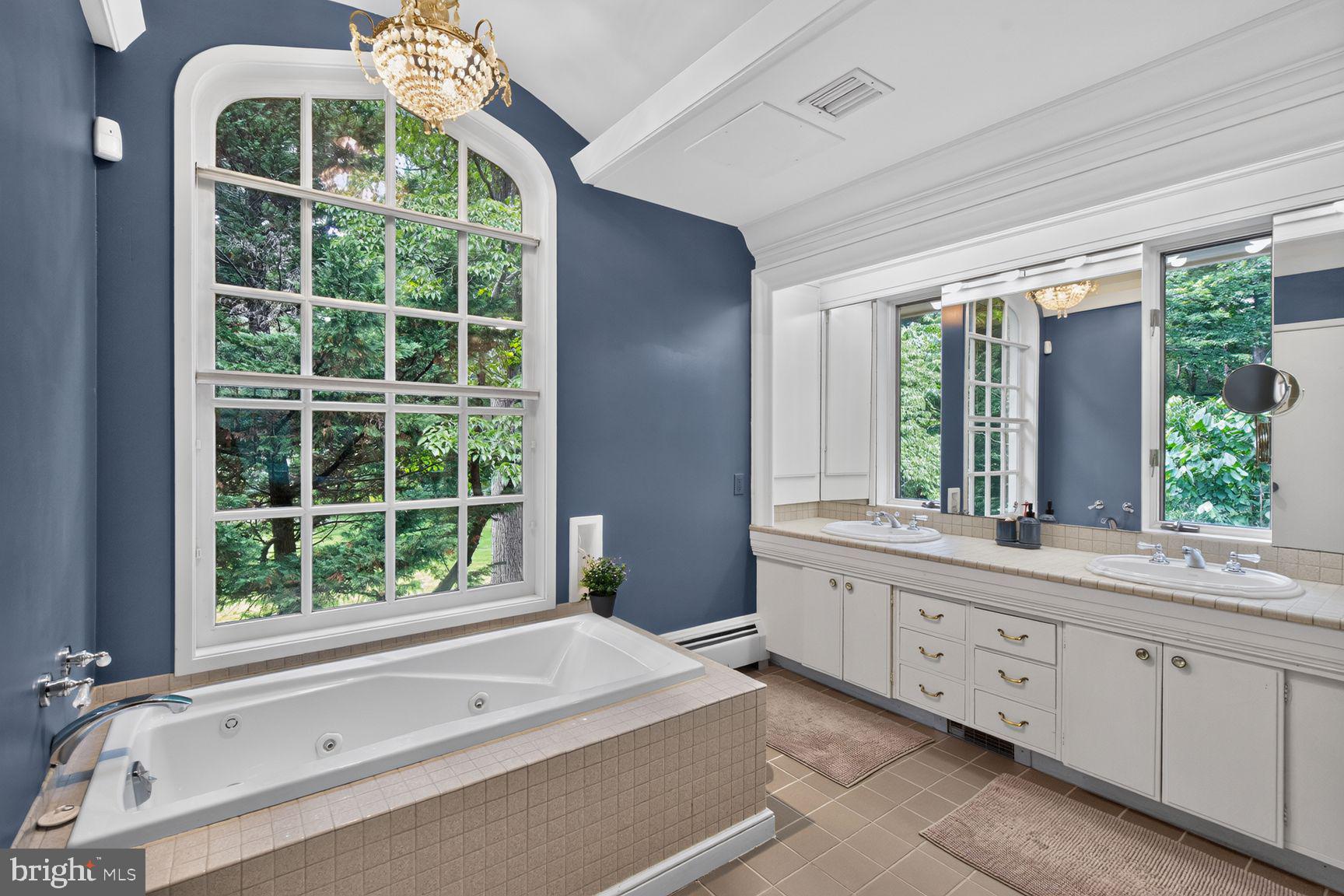 1118 Orchard Way Silver Spring, MD 20904 - Photo 51 of 56 En-suite bathroom