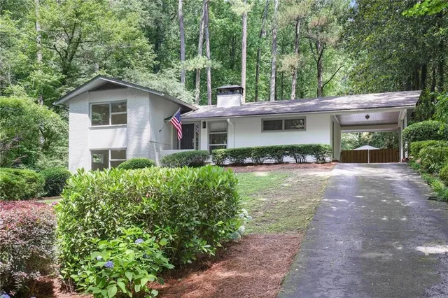 $5,200 | 2800 Mornington Drive Northwest, Atlanta, GA 30327