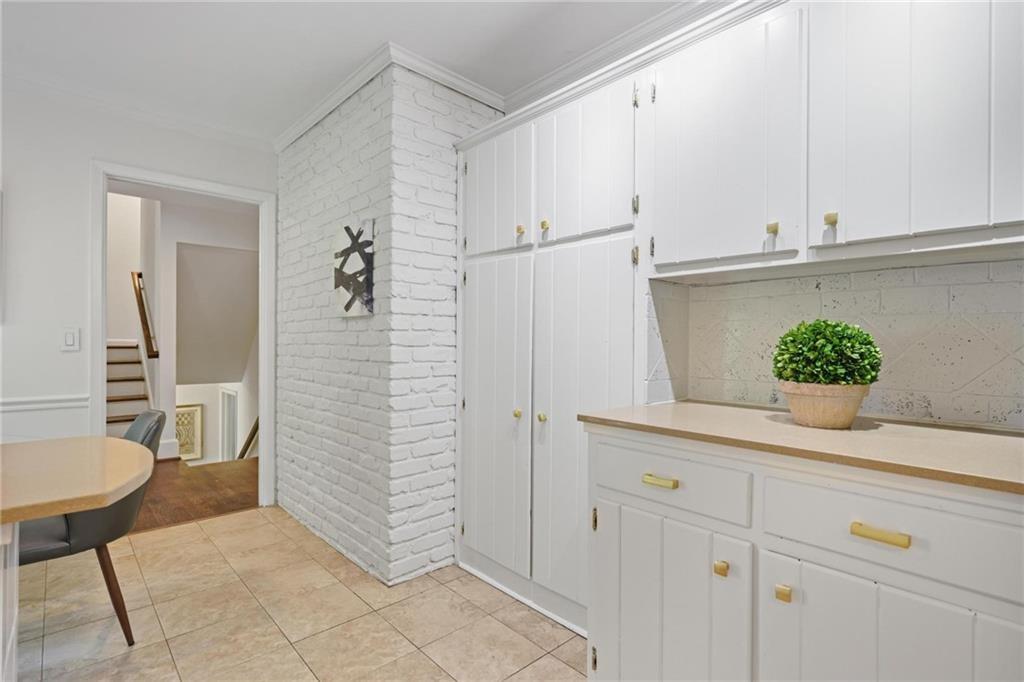 2800 Mornington Drive Northwest Atlanta, GA 30327 - Photo 11 of 34