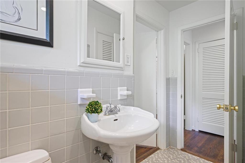 2800 Mornington Drive Northwest Atlanta, GA 30327 - Photo 20 of 34