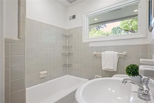 $5,200 | 2800 Mornington Drive Northwest, Atlanta, GA 30327