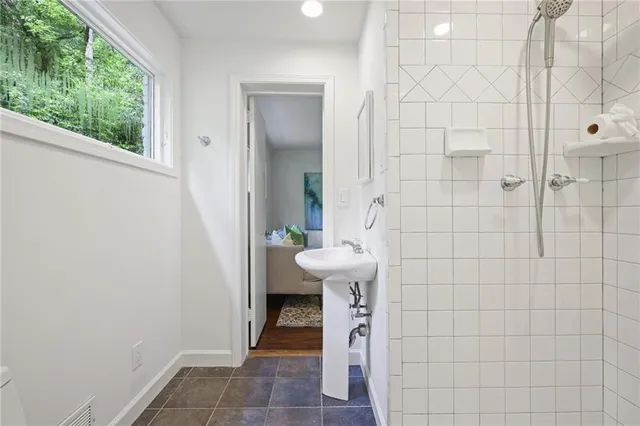 $5,200 | 2800 Mornington Drive Northwest, Atlanta, GA 30327