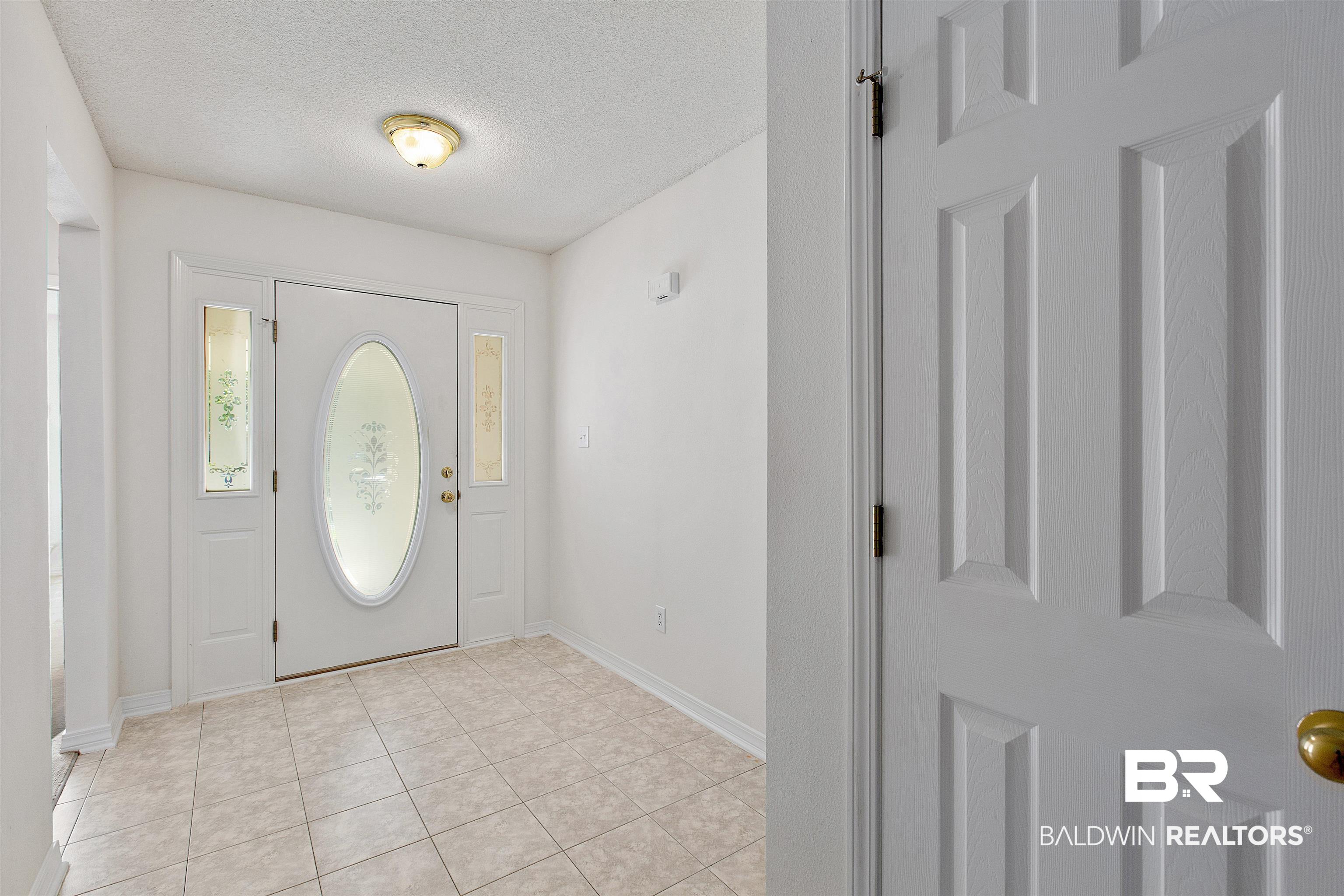 133 Kemper Lane Fairhope, AL 36532 - Photo 4 of 27 Foyer