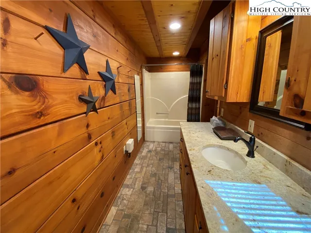 $1,600 | 329 Ballou Mills Road, Grassy Creek, NC 28631