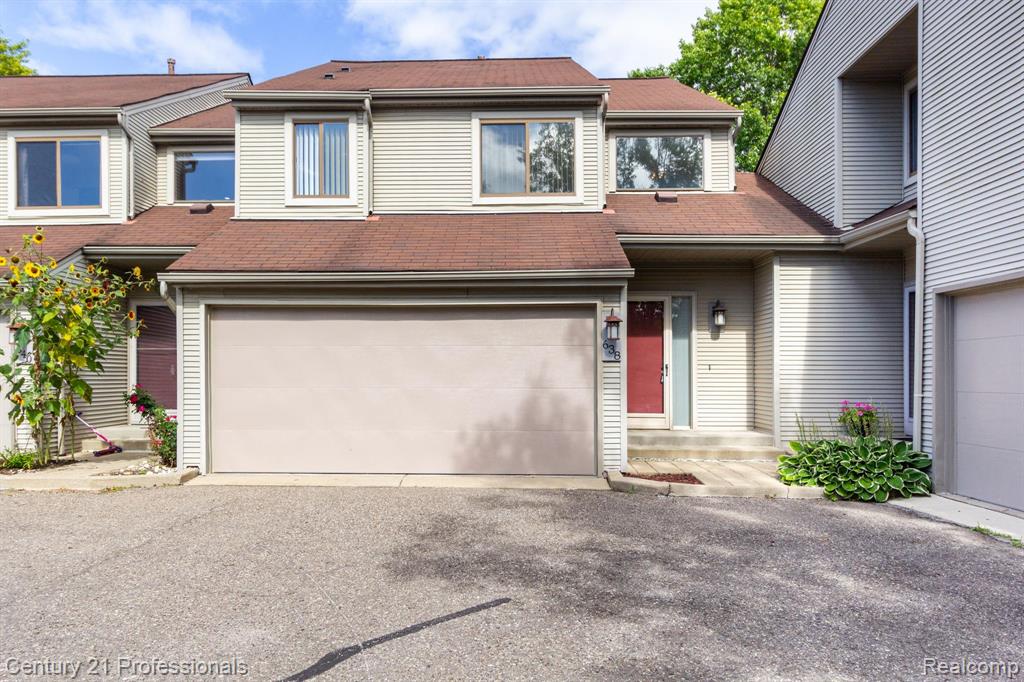 638 Ashley Circle Rochester Hills, MI 48307 - Photo 1 of 45
