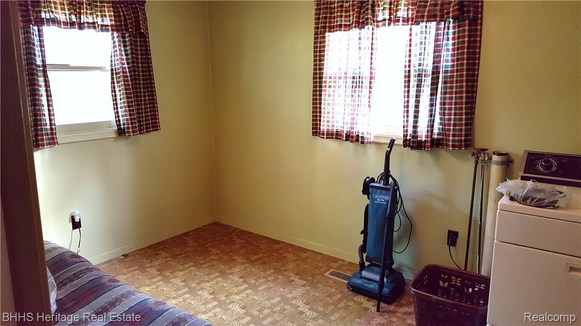 85 South Truhn Road Fowlerville, MI 48836 - Photo 8 of 14 Bedroom 2