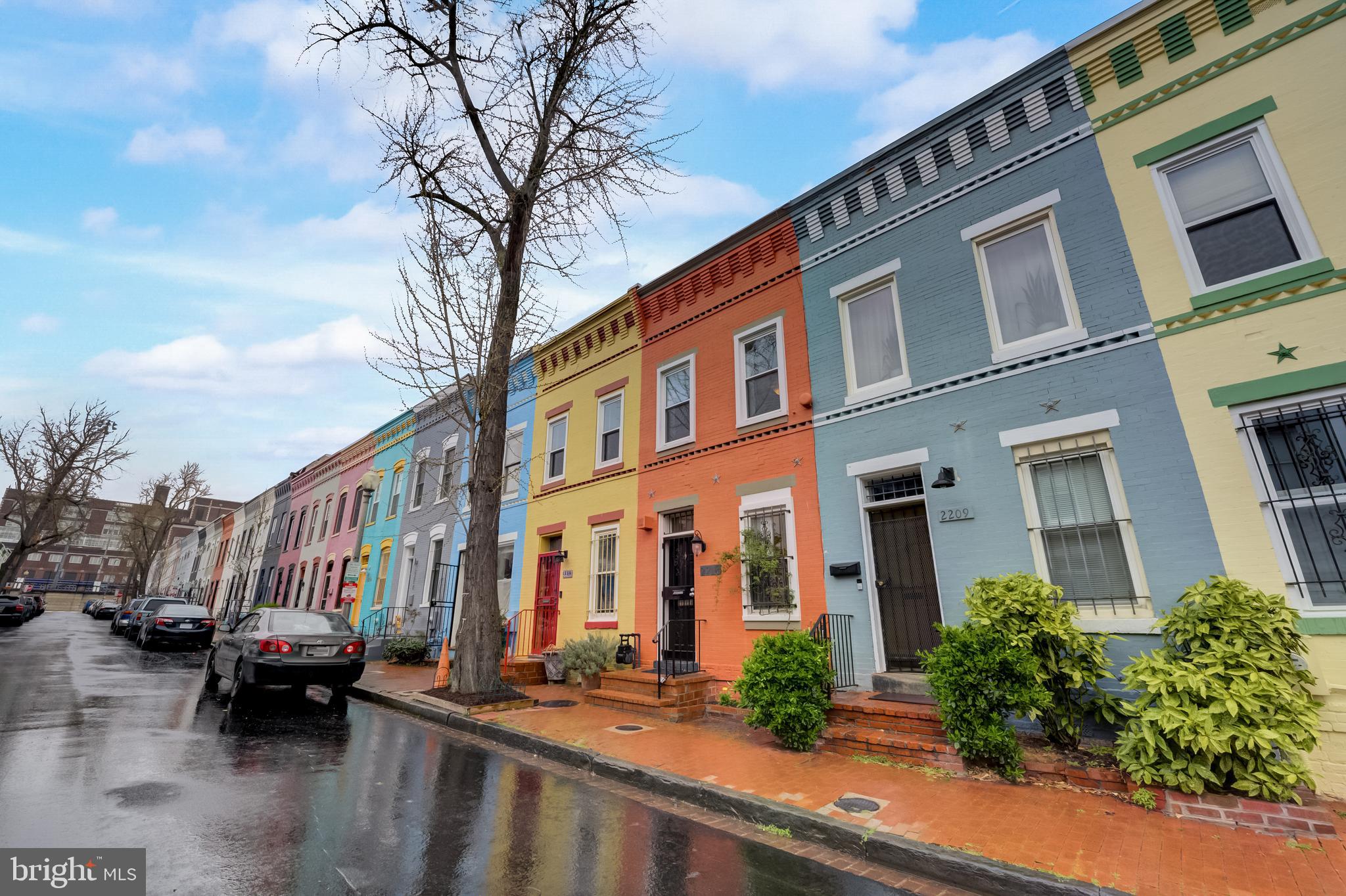 2211 12th Place Northwest Washington, DC 20009 - Photo 2 of 45