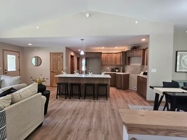 $389,900 | 915 Sutherland Avenue, Janesville, WI 53545