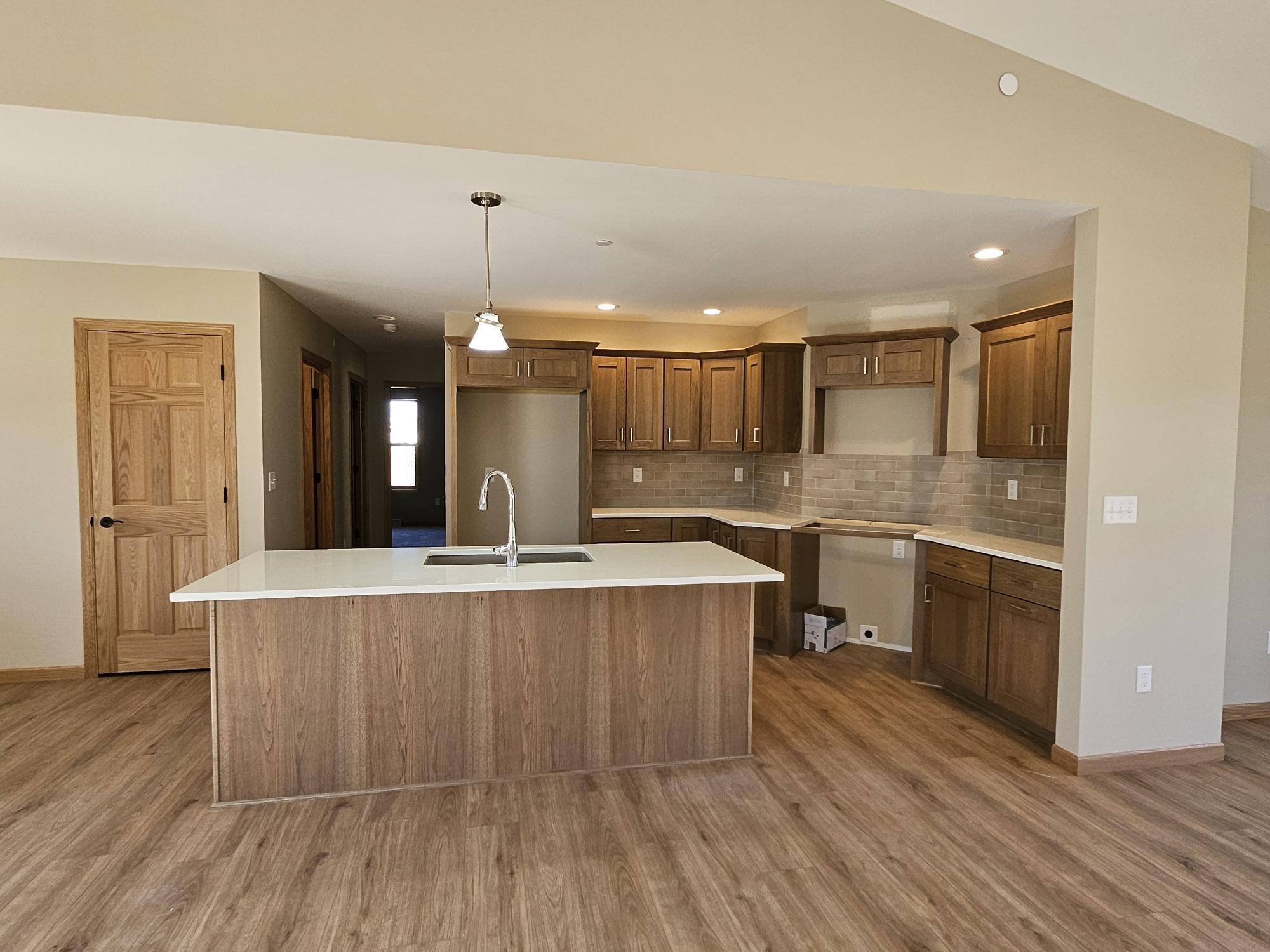 915 Sutherland Avenue Janesville, WI 53545 - Photo 7 of 27