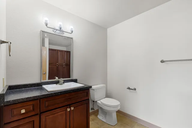 $3,899,900 | 1120 East Parkway Avenue, Oshkosh, WI 54901