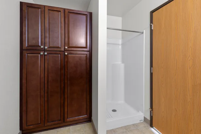 $3,899,900 | 1120 East Parkway Avenue, Oshkosh, WI 54901