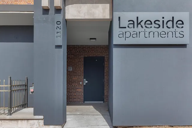 $3,899,900 | 1120 East Parkway Avenue, Oshkosh, WI 54901