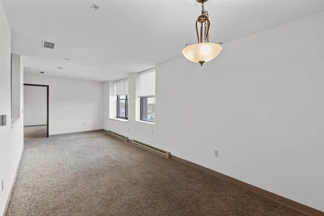 $3,899,900 | 1120 East Parkway Avenue, Oshkosh, WI 54901