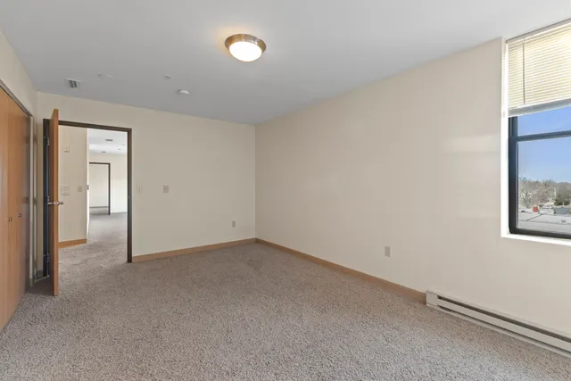 $3,899,900 | 1120 East Parkway Avenue, Oshkosh, WI 54901