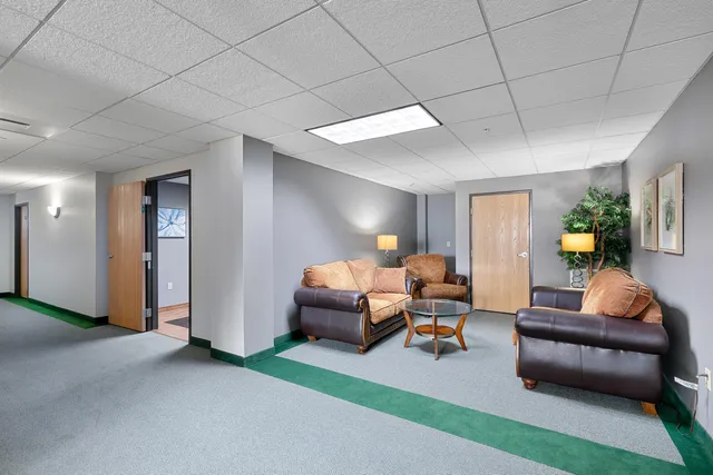 $3,899,900 | 1120 East Parkway Avenue, Oshkosh, WI 54901