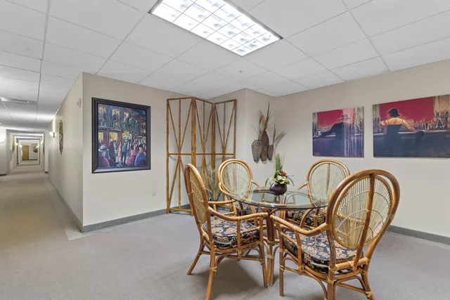 $3,899,900 | 1120 East Parkway Avenue, Oshkosh, WI 54901