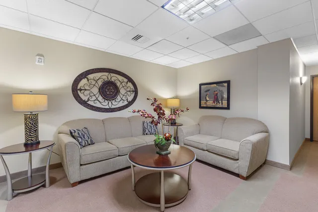 $3,899,900 | 1120 East Parkway Avenue, Oshkosh, WI 54901