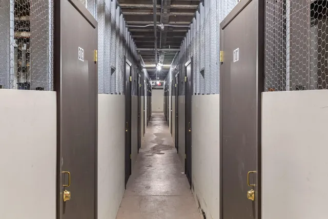 $3,899,900 | 1120 East Parkway Avenue, Oshkosh, WI 54901