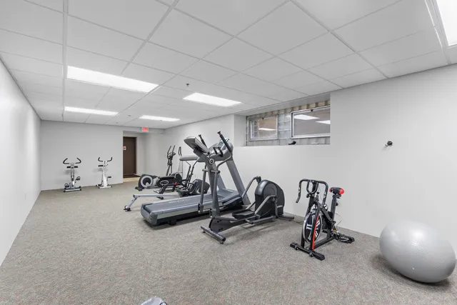 $3,899,900 | 1120 East Parkway Avenue, Oshkosh, WI 54901