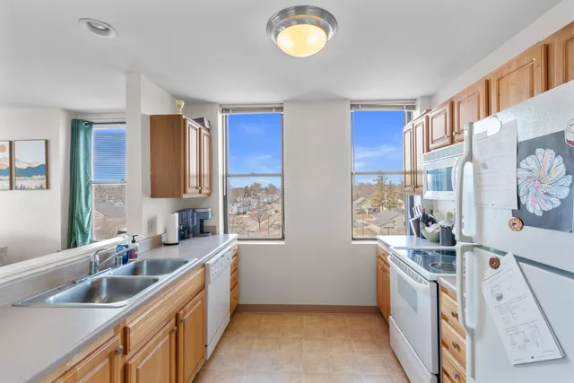 $3,899,900 | 1120 East Parkway Avenue, Oshkosh, WI 54901