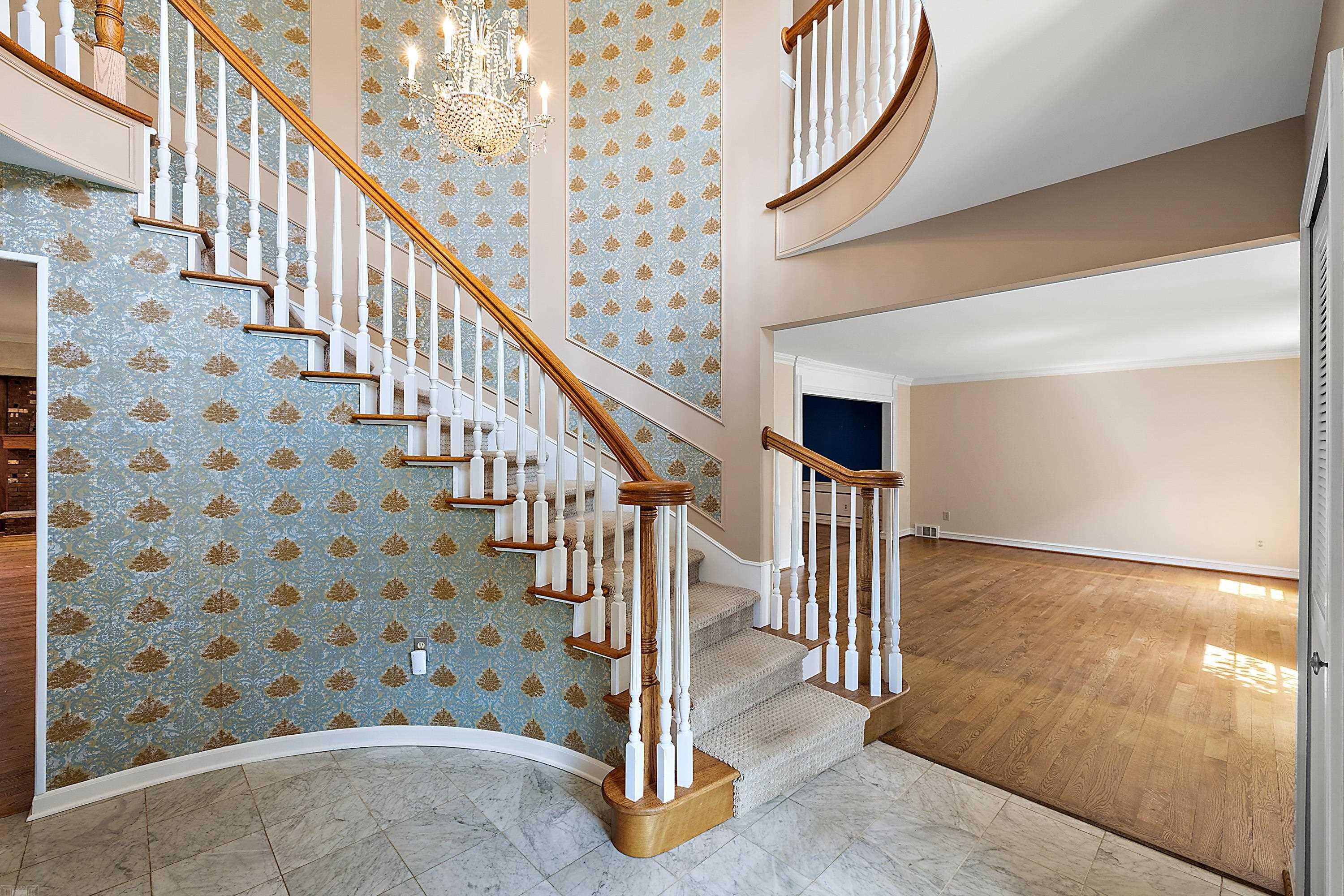 656 Canterbury Road Grosse Pointe Woods, MI 48236 - Photo 8 of 77
