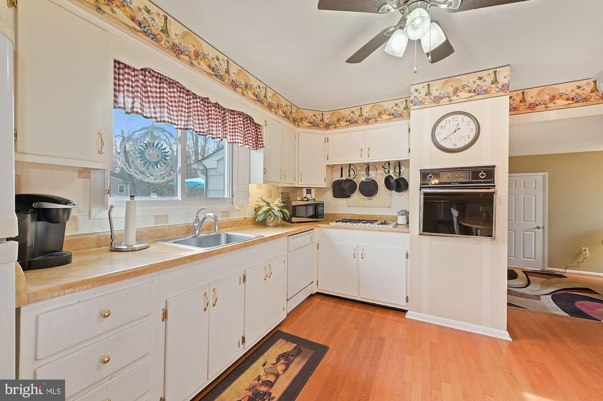 15 Christopher Mill Road Medford, NJ 08055 - Photo 32 of 54 Big window in kitchen.