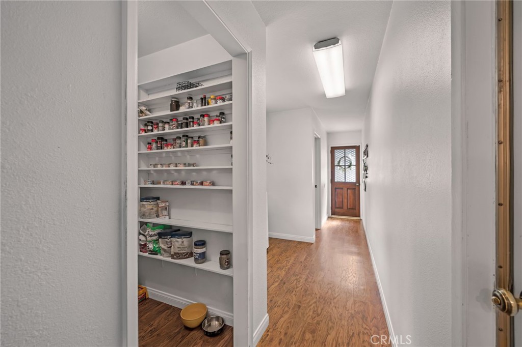39804 Pine Bench Road Yucaipa, CA 92399 - Photo 11 of 57 Walk in pantry