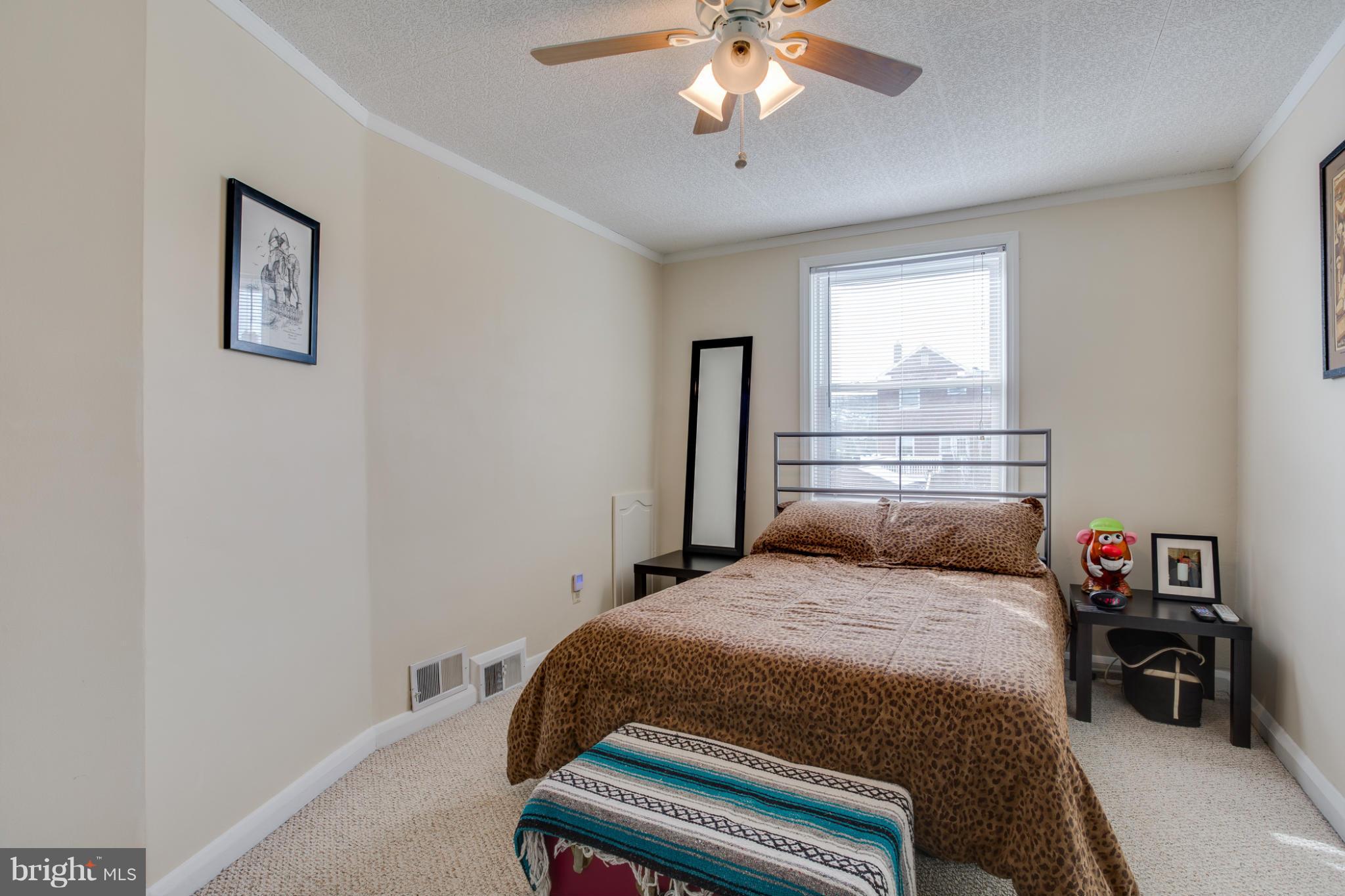 5520 Oakland Road Baltimore, MD 21227 - Photo 18 of 26 Bedroom