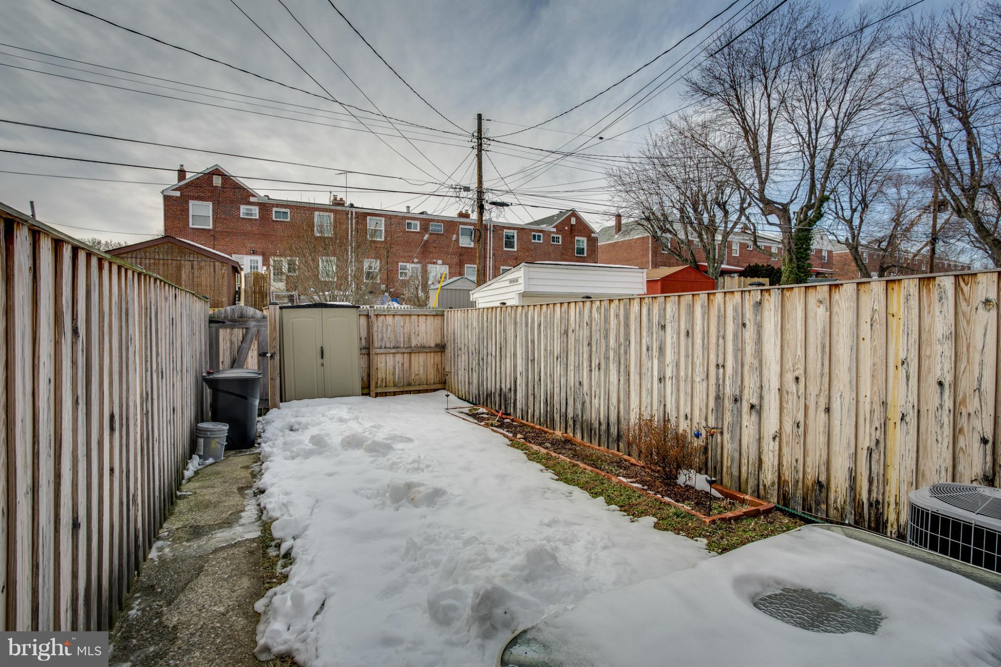 5520 Oakland Road Baltimore, MD 21227 - Photo 25 of 26 Exterior (Rear)